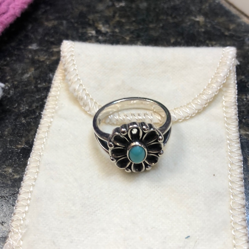 Janes Avery Ring